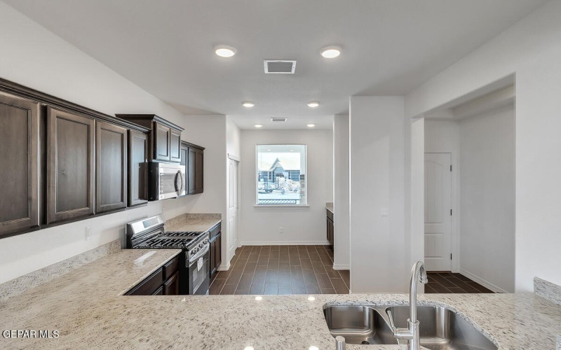 3852 Bubble Place, El Paso, TX 79938, 4 Habitaciones Habitaciones , ,1 BañoBaños,Residential,En Venta,3852 Bubble Place,0,939091