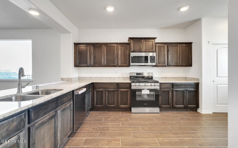 3852 Bubble Place, El Paso, TX 79938, 4 Habitaciones Habitaciones , ,1 BañoBaños,Residential,En Venta,3852 Bubble Place,0,939091