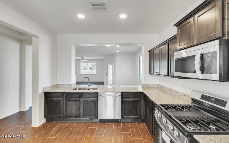 3852 Bubble Place, El Paso, TX 79938, 4 Habitaciones Habitaciones , ,1 BañoBaños,Residential,En Venta,3852 Bubble Place,0,939091