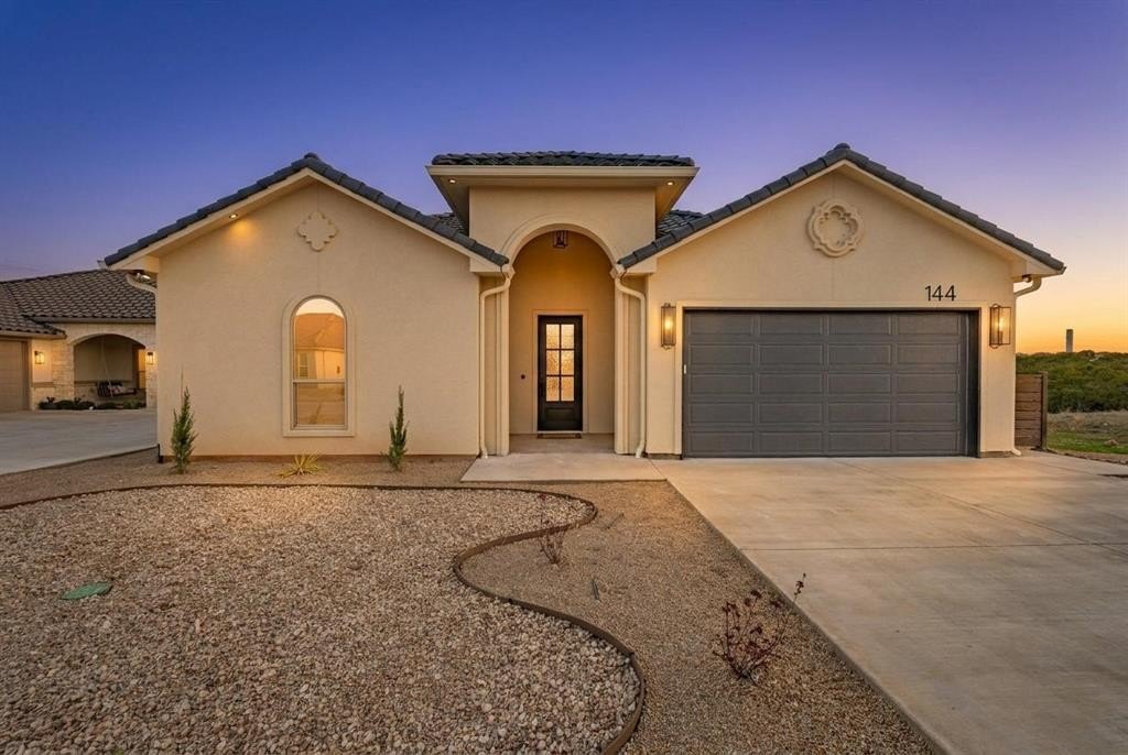 144 Valley View, Glen Rose, TX 76043, 3 Bedrooms Bedrooms, ,2 BathroomsBathrooms,Residential,For Sale,144 Valley View,0,21166845