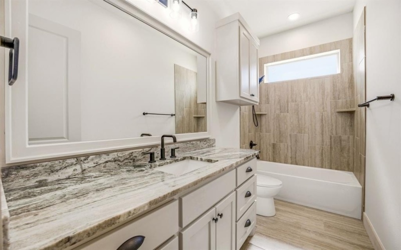 144 Valley View, Glen Rose, TX 76043, 3 Bedrooms Bedrooms, ,2 BathroomsBathrooms,Residential,For Sale,144 Valley View,0,21166845