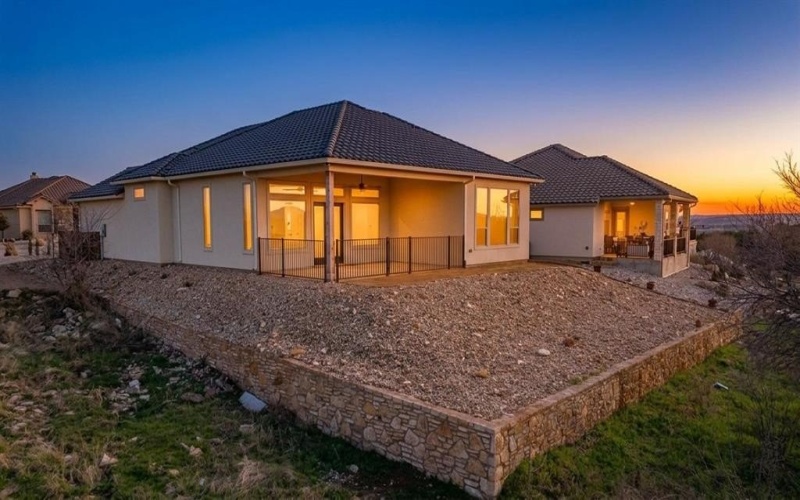 144 Valley View, Glen Rose, TX 76043, 3 Bedrooms Bedrooms, ,2 BathroomsBathrooms,Residential,For Sale,144 Valley View,0,21166845