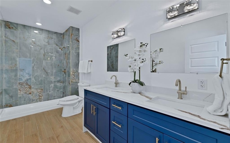 414 Wilson Street, McKinney, TX 75069, 4 Habitaciones Habitaciones , ,2 BañosBaños,Residential,En Venta,414 Wilson Street,0,21190210