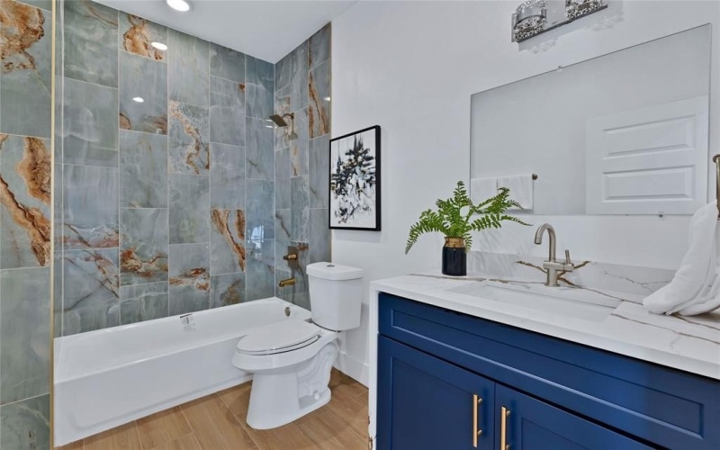 414 Wilson Street, McKinney, TX 75069, 4 Habitaciones Habitaciones , ,2 BañosBaños,Residential,En Venta,414 Wilson Street,0,21190210