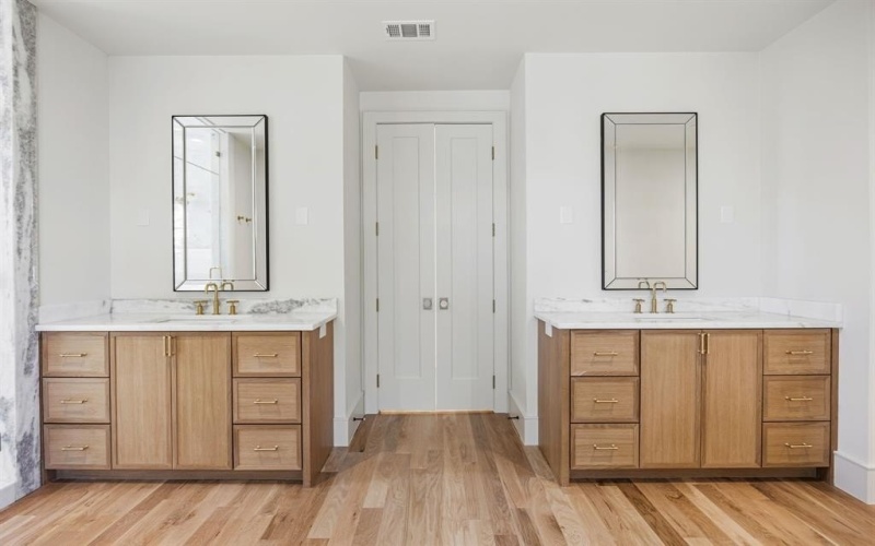 4021 Southwestern Boulevard, University Park, TX 75225, 5 Habitaciones Habitaciones , ,6 BañosBaños,Residential,En Venta,4021 Southwestern Boulevard,0,21191671