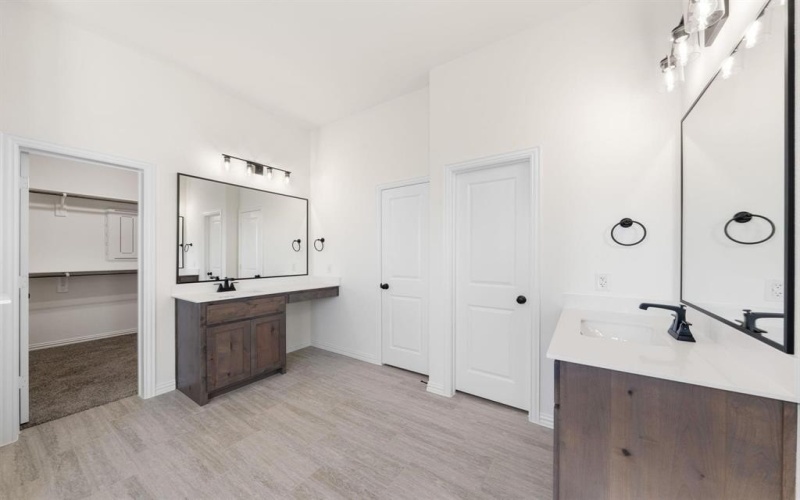 431 Paradise Ridge Drive, Waxahachie, TX 75167, 4 Bedrooms Bedrooms, ,2 BathroomsBathrooms,Residential,For Sale,431 Paradise Ridge Drive,0,21193844