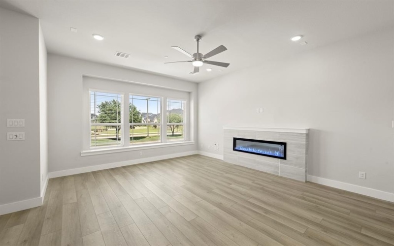 12723 Paddington Drive, Farmers Branch, TX 75234, 3 Bedrooms Bedrooms, ,2 BathroomsBathrooms,Residential,For Sale,12723 Paddington Drive,0,21193869