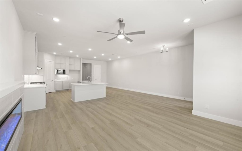 12723 Paddington Drive, Farmers Branch, TX 75234, 3 Bedrooms Bedrooms, ,2 BathroomsBathrooms,Residential,For Sale,12723 Paddington Drive,0,21193869