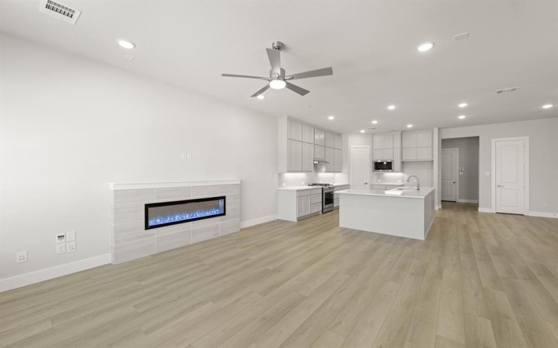 12723 Paddington Drive, Farmers Branch, TX 75234, 3 Bedrooms Bedrooms, ,2 BathroomsBathrooms,Residential,For Sale,12723 Paddington Drive,0,21193869