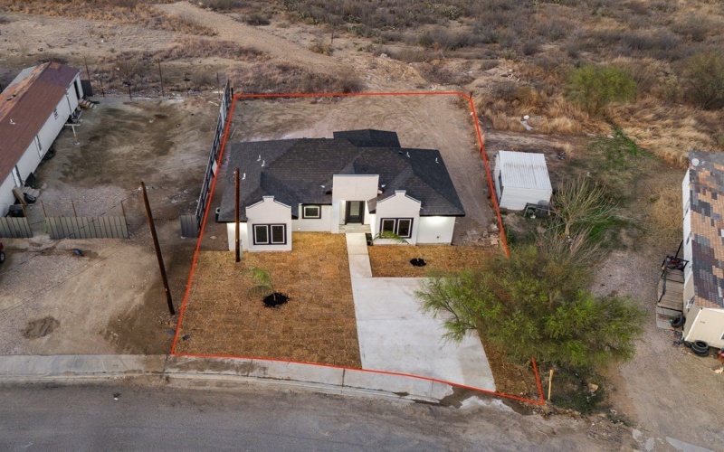 260 Park St, Eagle Pass, TX 78852, 3 Bedrooms Bedrooms, ,2 BathroomsBathrooms,Residential,For Sale,260 Park St,0,83144