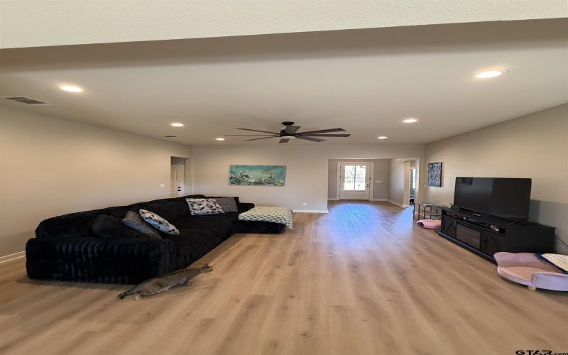 11201 COUNTY ROAD 166, Tyler, TX 75703, 3 Bedrooms Bedrooms, ,2 BathroomsBathrooms,Residential,For Sale,11201 COUNTY ROAD 166,0,26002843