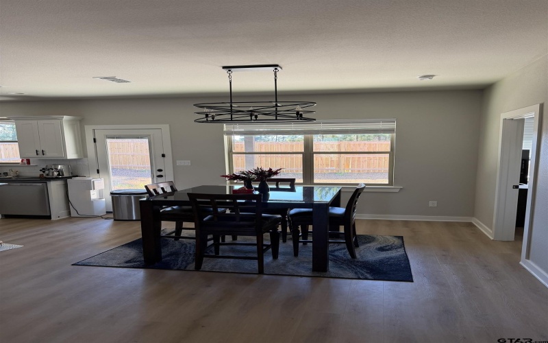 11201 COUNTY ROAD 166, Tyler, TX 75703, 3 Bedrooms Bedrooms, ,2 BathroomsBathrooms,Residential,For Sale,11201 COUNTY ROAD 166,0,26002843