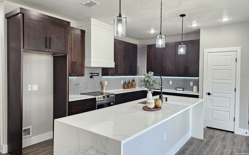 174 Pine Valley, La Vernia, TX 78121, 4 Habitaciones Habitaciones , ,3 BañosBaños,Residential,En Venta,174 Pine Valley,0,1944992