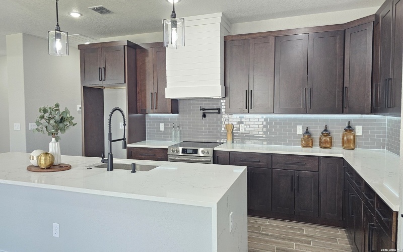 174 Pine Valley, La Vernia, TX 78121, 4 Habitaciones Habitaciones , ,3 BañosBaños,Residential,En Venta,174 Pine Valley,0,1944992