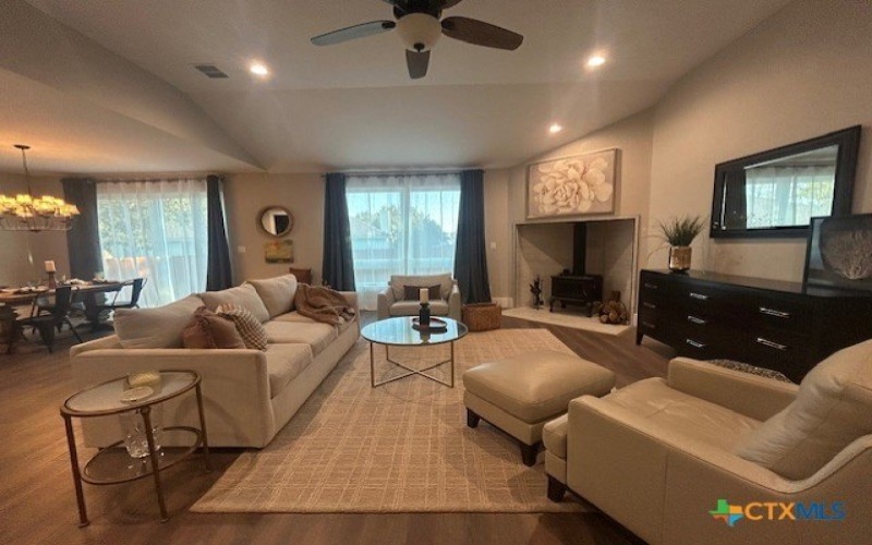 1 Stepping Stone Court, Wimberley, TX 78676, 3 Bedrooms Bedrooms, ,2 BathroomsBathrooms,Residential,For Sale,1 Stepping Stone Court,0,593051