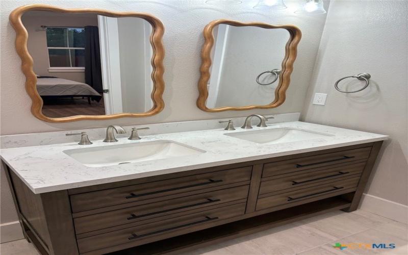 1 Stepping Stone Court, Wimberley, TX 78676, 3 Bedrooms Bedrooms, ,2 BathroomsBathrooms,Residential,For Sale,1 Stepping Stone Court,0,593051