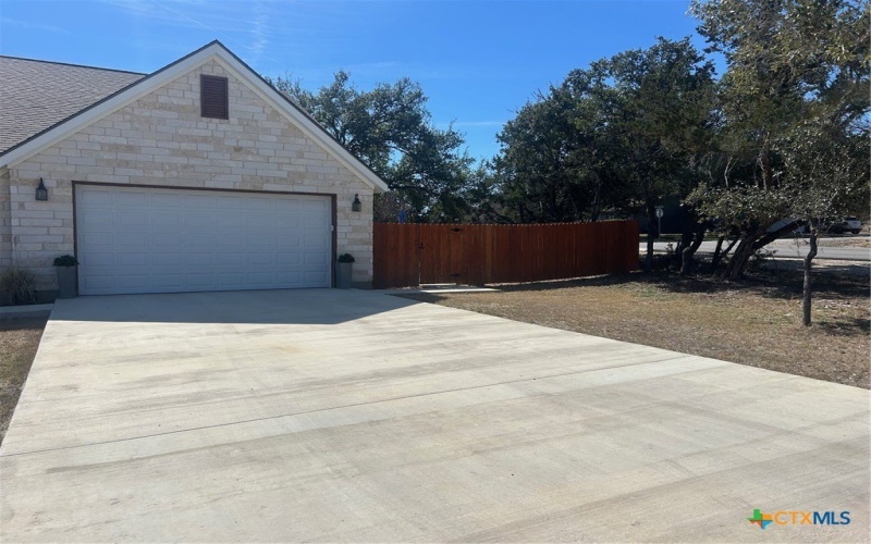 1 Stepping Stone Court, Wimberley, TX 78676, 3 Bedrooms Bedrooms, ,2 BathroomsBathrooms,Residential,For Sale,1 Stepping Stone Court,0,593051