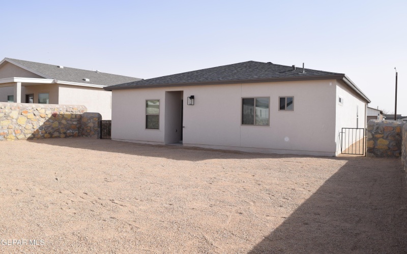 457 SAMUEL BLOUNT Court, Vinton, TX 79821, 3 Habitaciones Habitaciones , ,2 BañosBaños,Residential,En Venta,457 SAMUEL BLOUNT Court,0,939136