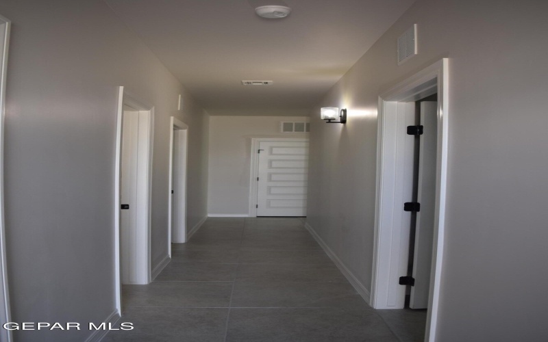 457 SAMUEL BLOUNT Court, Vinton, TX 79821, 3 Habitaciones Habitaciones , ,2 BañosBaños,Residential,En Venta,457 SAMUEL BLOUNT Court,0,939136