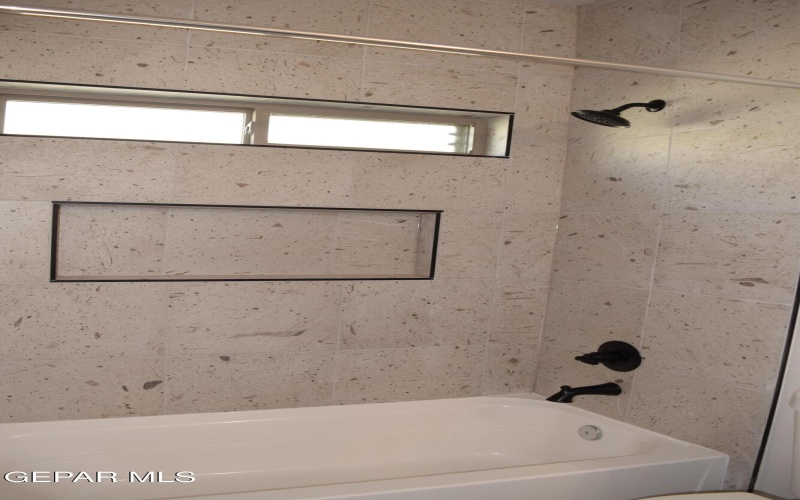 457 SAMUEL BLOUNT Court, Vinton, TX 79821, 3 Habitaciones Habitaciones , ,2 BañosBaños,Residential,En Venta,457 SAMUEL BLOUNT Court,0,939136