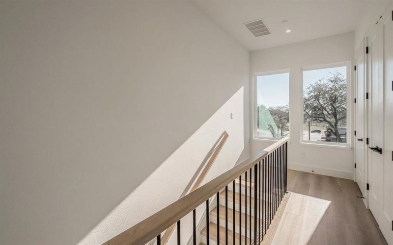 2523 Hondo Avenue #102, Dallas, TX 75219, 2 Bedrooms Bedrooms, ,2 BathroomsBathrooms,Residential,For Sale,2523 Hondo Avenue,0,21097207