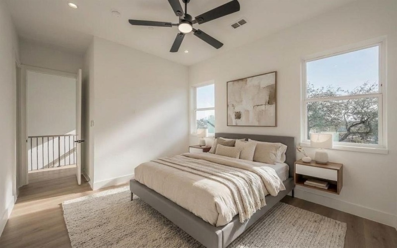 2523 Hondo Avenue #102, Dallas, TX 75219, 2 Bedrooms Bedrooms, ,2 BathroomsBathrooms,Residential,For Sale,2523 Hondo Avenue,0,21097207