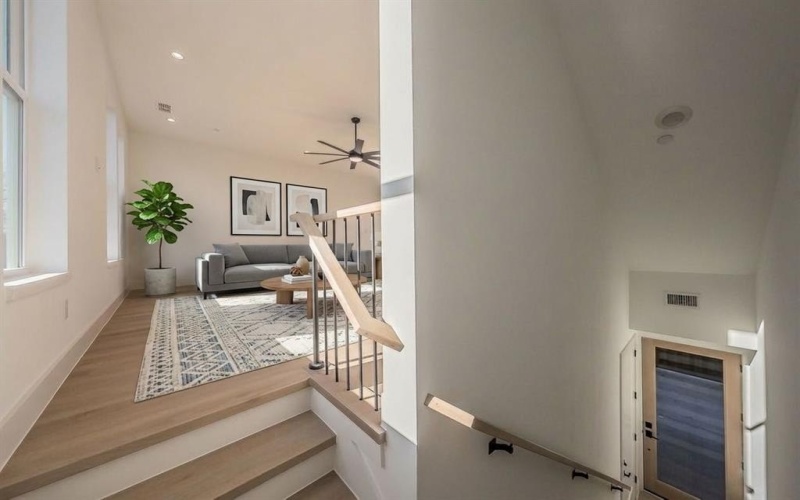 2523 Hondo Avenue #102, Dallas, TX 75219, 2 Bedrooms Bedrooms, ,2 BathroomsBathrooms,Residential,For Sale,2523 Hondo Avenue,0,21097207