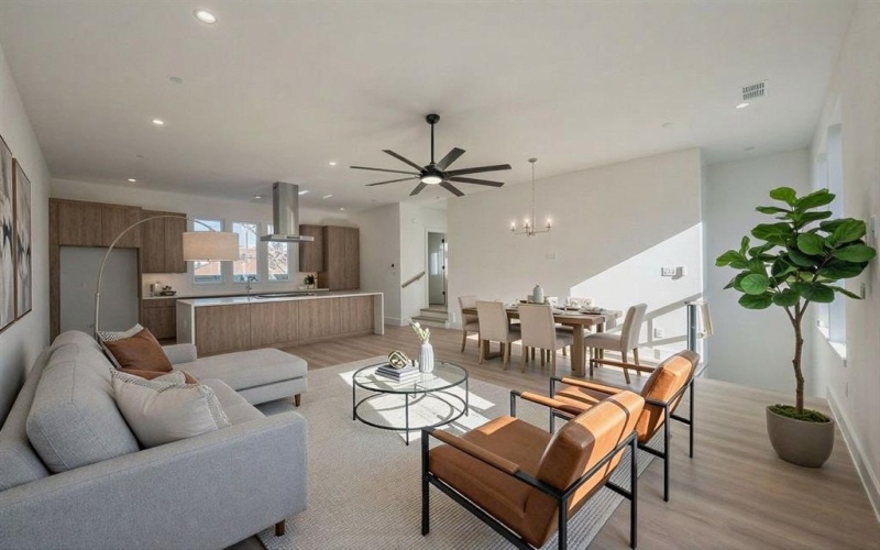 2523 Hondo Avenue #102, Dallas, TX 75219, 2 Bedrooms Bedrooms, ,2 BathroomsBathrooms,Residential,For Sale,2523 Hondo Avenue,0,21097207