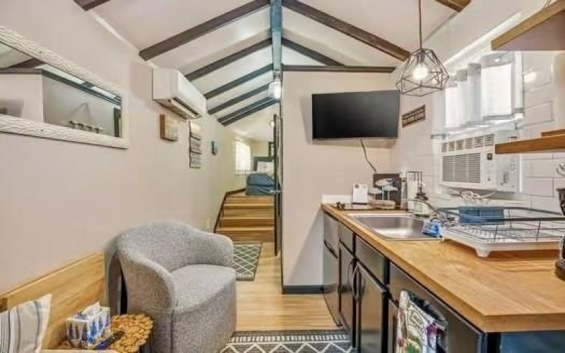 2013 Bedford Court, Weatherford, TX 76087, 9 Bedrooms Bedrooms, ,3 BathroomsBathrooms,Residential Multi Family,For Sale,2013 Bedford Court,0,21186744