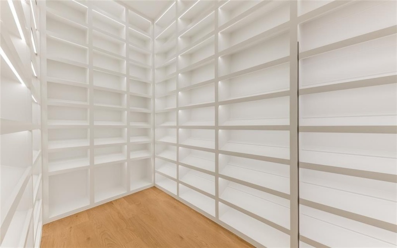 10010 Strait Lane, Dallas, TX 75229, 9 Bedrooms Bedrooms, ,7 BathroomsBathrooms,Residential,For Sale,10010 Strait Lane,0,21190599