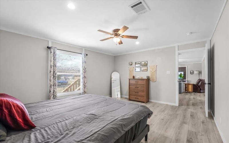 1208 Lindale Terrace, Pelican Bay, TX 76020, 3 Bedrooms Bedrooms, ,2 BathroomsBathrooms,Residential,For Sale,1208 Lindale Terrace,0,21193117