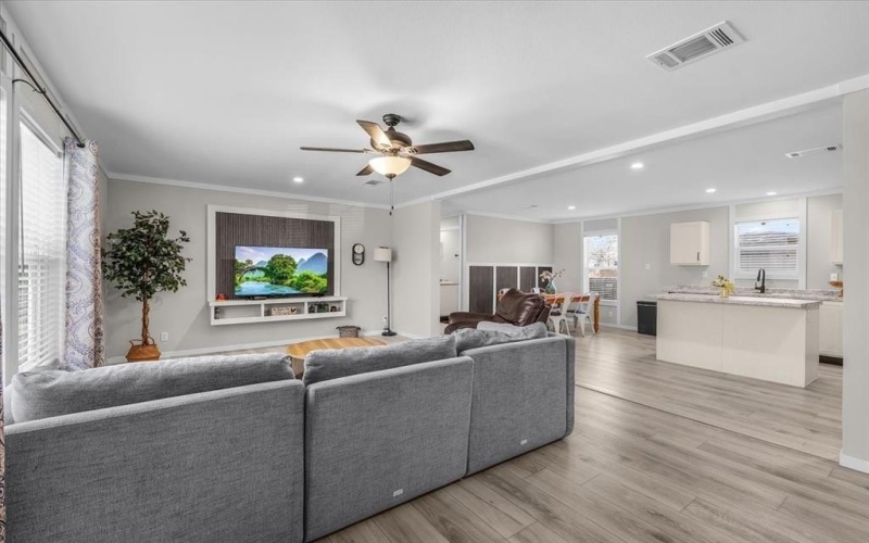 1208 Lindale Terrace, Pelican Bay, TX 76020, 3 Bedrooms Bedrooms, ,2 BathroomsBathrooms,Residential,For Sale,1208 Lindale Terrace,0,21193117