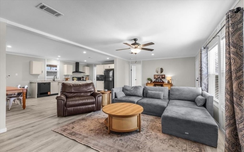 1208 Lindale Terrace, Pelican Bay, TX 76020, 3 Bedrooms Bedrooms, ,2 BathroomsBathrooms,Residential,For Sale,1208 Lindale Terrace,0,21193117