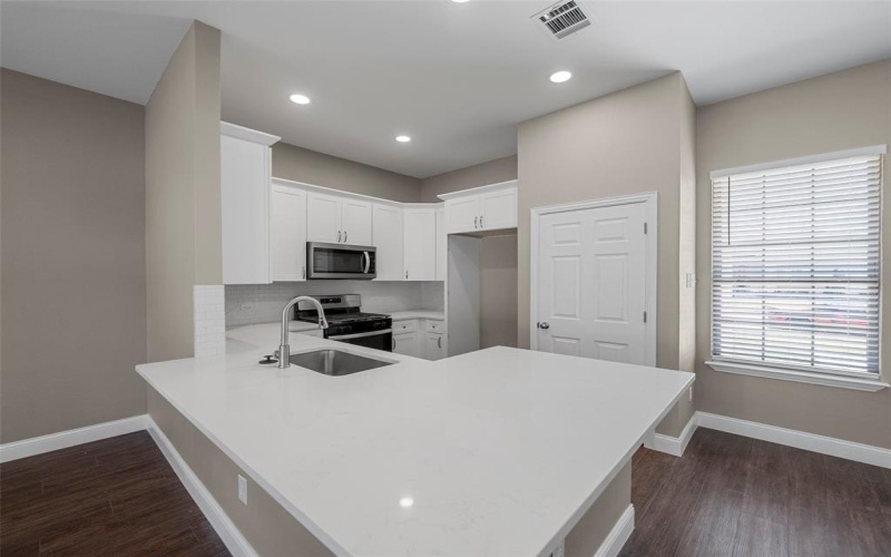 3712 Fireside Lane, McKinney, TX 75071, 2 Bedrooms Bedrooms, ,2 BathroomsBathrooms,Residential,For Sale,3712 Fireside Lane,0,21194012