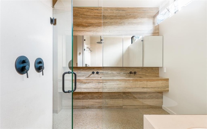 6145 Llano Avenue, Dallas, TX 75214, 5 Bedrooms Bedrooms, ,6 BathroomsBathrooms,Residential,For Sale,6145 Llano Avenue,0,21194071