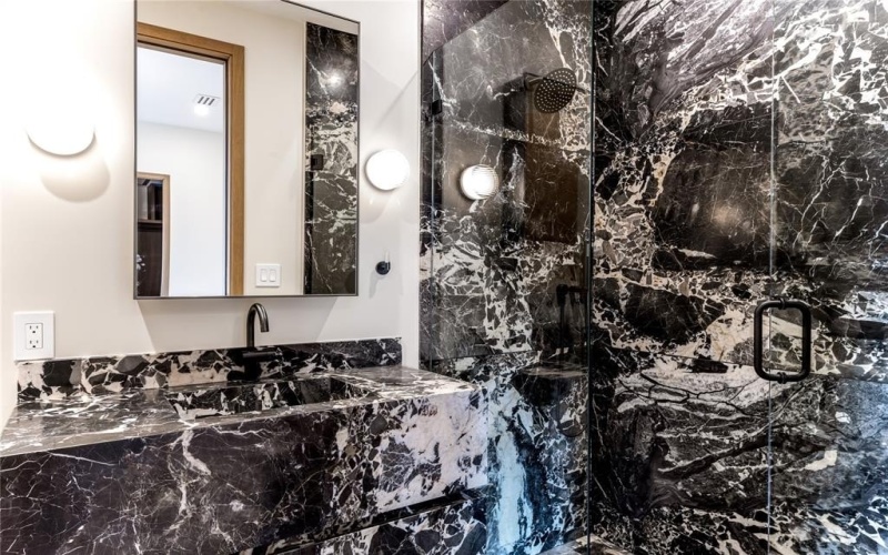 6145 Llano Avenue, Dallas, TX 75214, 5 Bedrooms Bedrooms, ,6 BathroomsBathrooms,Residential,For Sale,6145 Llano Avenue,0,21194071