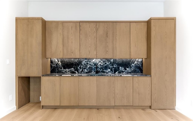 6145 Llano Avenue, Dallas, TX 75214, 5 Bedrooms Bedrooms, ,6 BathroomsBathrooms,Residential,For Sale,6145 Llano Avenue,0,21194071