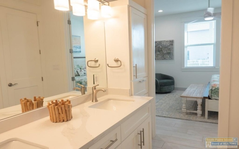 121 Marina Dr., South Padre Island, TX 78597, 3 Bedrooms Bedrooms, ,2 BathroomsBathrooms,Residential,For Sale,121 Marina Dr.,0,104944