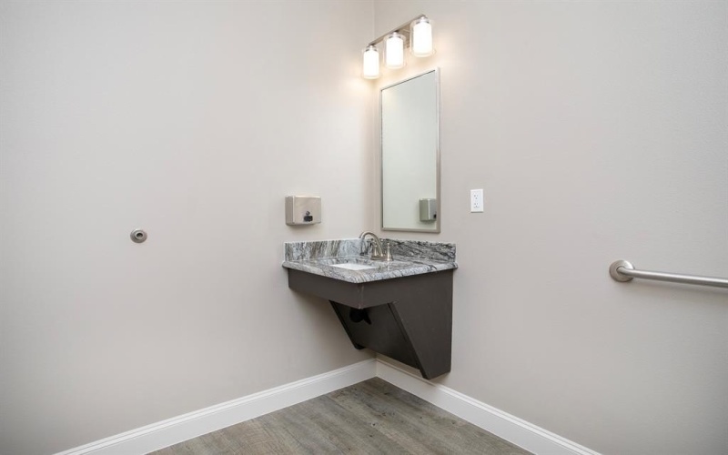 2269 W Cumberland Road #200, Tyler, TX 75703, ,Other,For Sale,2269 W Cumberland Road,20671773
