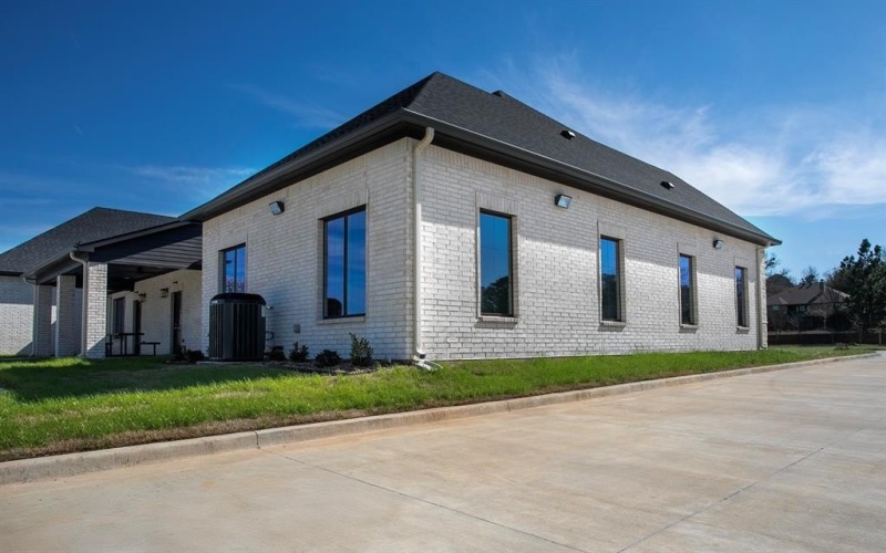 2269 W Cumberland Road #200, Tyler, TX 75703, ,Other,For Sale,2269 W Cumberland Road,20671773