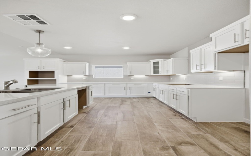 12924 Tatenhill Drive, El Paso, TX 79928, 4 Bedrooms Bedrooms, ,1 BathroomBathrooms,Residential,For Sale,12924 Tatenhill Drive,0,921308