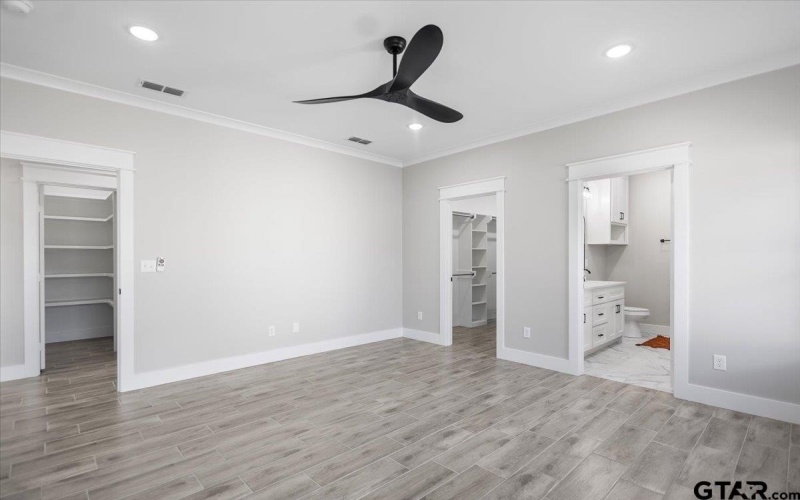 1413 N Summit, Tyler, TX 75702, 3 Bedrooms Bedrooms, ,2 BathroomsBathrooms,Residential,For Sale,1413 N Summit,0,26002881