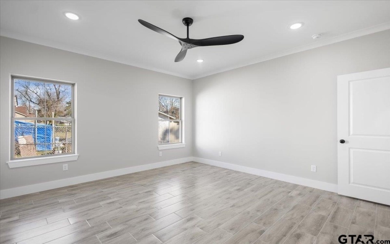 1413 N Summit, Tyler, TX 75702, 3 Bedrooms Bedrooms, ,2 BathroomsBathrooms,Residential,For Sale,1413 N Summit,0,26002881