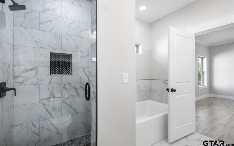 1413 N Summit, Tyler, TX 75702, 3 Bedrooms Bedrooms, ,2 BathroomsBathrooms,Residential,For Sale,1413 N Summit,0,26002881