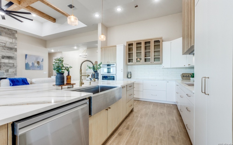 139 Sunset, La Vernia, TX 78121, 5 Bedrooms Bedrooms, ,5 BathroomsBathrooms,Residential,For Sale,139 Sunset,0,1942437