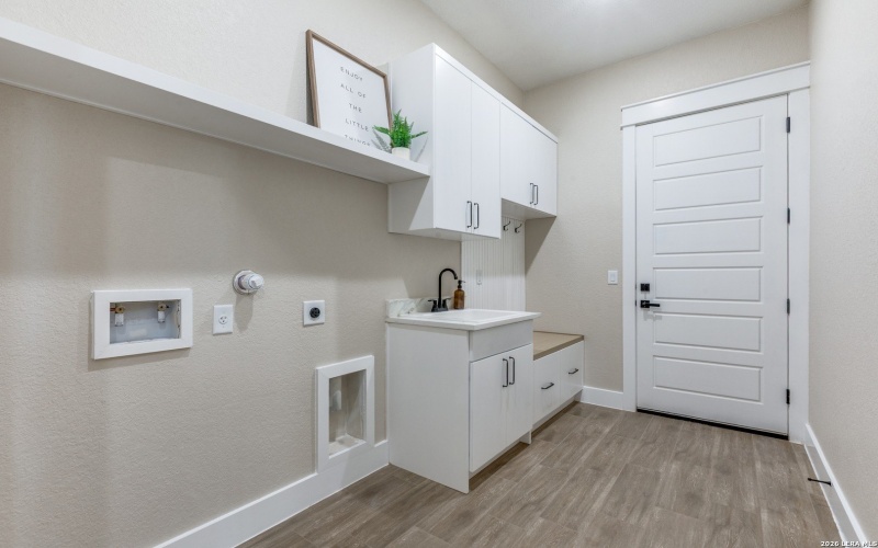 139 Sunset, La Vernia, TX 78121, 5 Bedrooms Bedrooms, ,5 BathroomsBathrooms,Residential,For Sale,139 Sunset,0,1942437