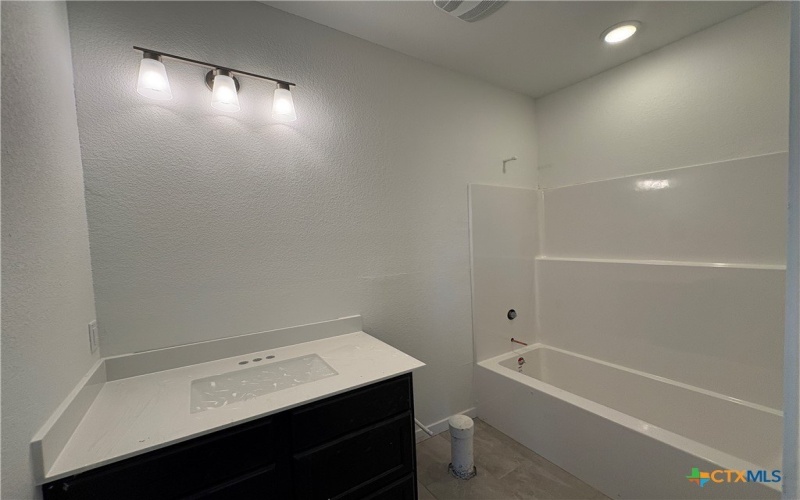 1418 Dowdy Drive, Belton, TX 76513, 3 Bedrooms Bedrooms, ,2 BathroomsBathrooms,Residential,For Sale,1418 Dowdy Drive,0,605939