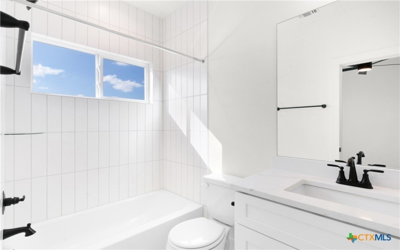 105 Carmen Cove, Burnet, TX 78611, 4 Bedrooms Bedrooms, ,3 BathroomsBathrooms,Residential,For Sale,105 Carmen Cove,0,605965