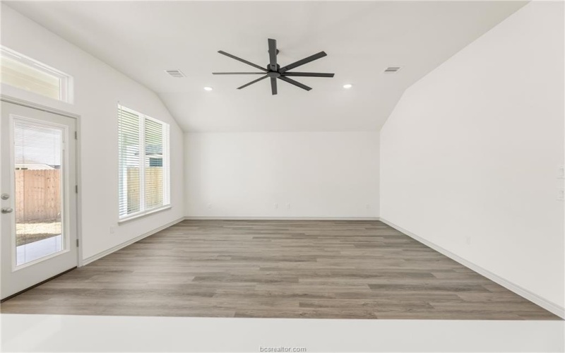 3577 Pointe du Hoc Loop, Bryan, TX 77808, 3 Bedrooms Bedrooms, ,2 BathroomsBathrooms,Residential,For Sale,3577 Pointe du Hoc Loop,0,26002570