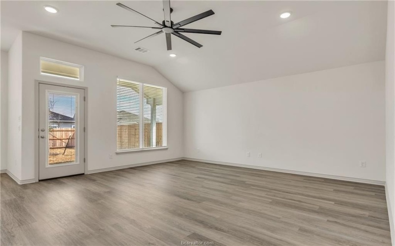 3577 Pointe du Hoc Loop, Bryan, TX 77808, 3 Bedrooms Bedrooms, ,2 BathroomsBathrooms,Residential,For Sale,3577 Pointe du Hoc Loop,0,26002570